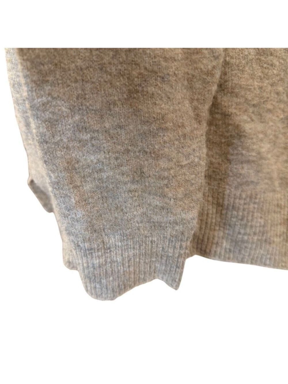 Dreamers by Debut Beige Sweater V Neck Fuzzy Knit Cozy Pullover Medium - Picture 7 of 12